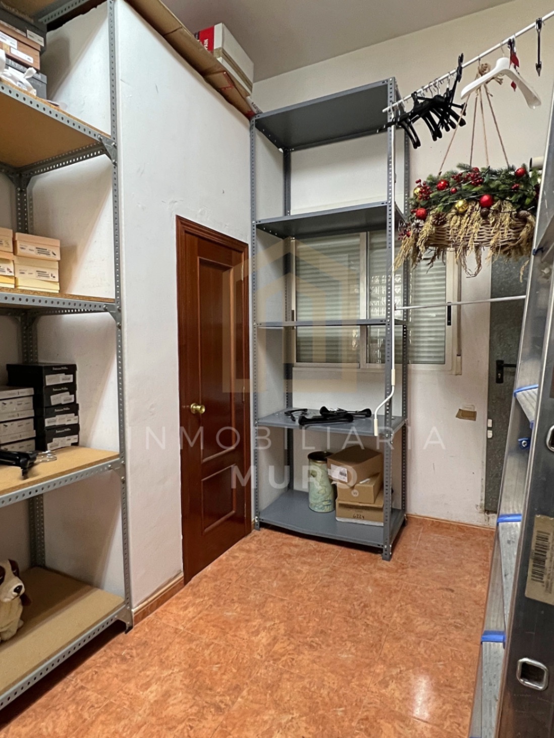 Moderno local comercial en alquiler